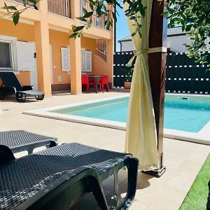 Boutique With Private Pool For Your Exclusive Use Apartment Novigrad Istria